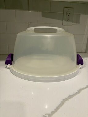 Wilton Cake and Cupcake Carrier, Perfect 10-Inch Round Cake or 13 Cupcakes